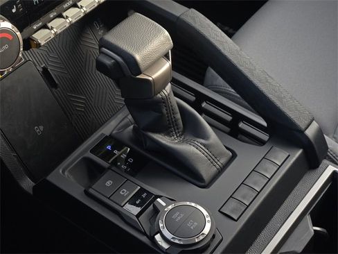 Certified 2024 Toyota Tacoma SR5 image 22