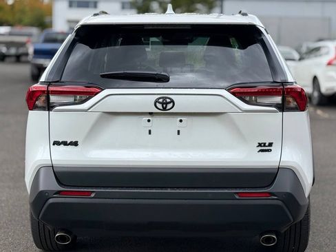 Used 2025 Toyota RAV4 XLE Premium w/ Weather Package AWD/4WD image 4