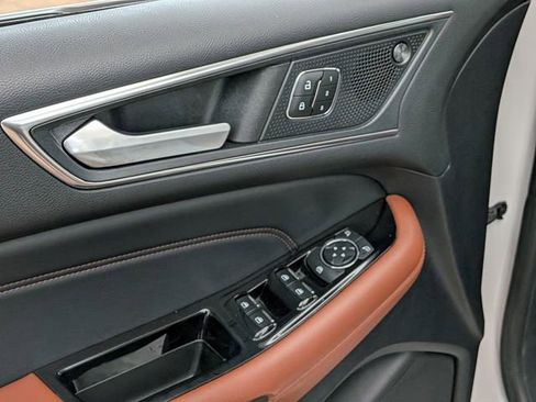 Certified 2019 Ford Edge Titanium w/ Equipment Group 301A image 15