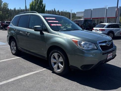 Used 2014 Subaru Forester 2.5i Premium w/ All-Weather Package AWD/4WD image 4