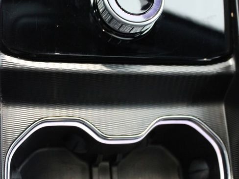 Used 2024 Jeep Grand Cherokee Altitude image 16