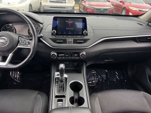 Used 2019 Nissan Altima 2.5 SV AWD/4WD image 14