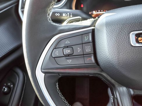 New 2025 Jeep Grand Cherokee L Altitude image 24