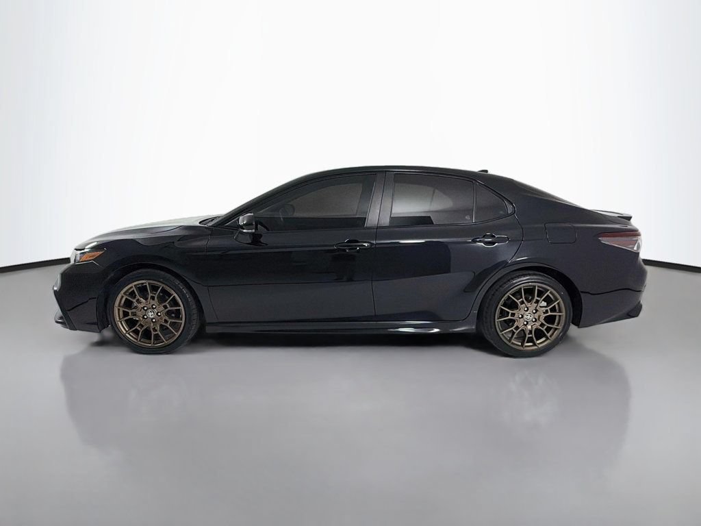 Used 2023 Toyota Camry SE FWD image 4