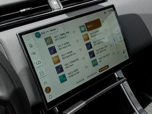 New 2026 Land Rover Range Rover Velar S AWD/4WD image 37