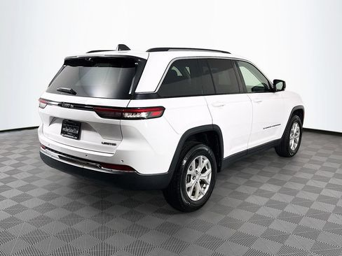 Used 2024 Jeep Grand Cherokee Limited w/ Luxury Tech Group II RWD image 7