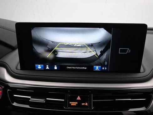 Used 2025 Acura MDX SH-AWD image 23