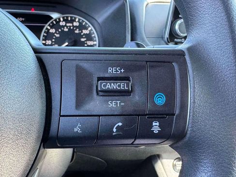 Used 2024 Nissan Rogue SV image 22