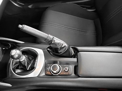 Used 2024 MAZDA MX-5 Miata Sport image 29