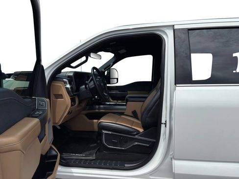 Used 2024 Ford F250 Lariat w/ Chrome Package AWD/4WD image 14