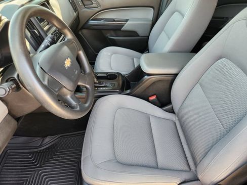 Used 2017 Chevrolet Colorado W/T RWD image 13