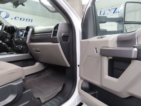 Used 2019 Ford F250 XLT w/ XLT Premium Package AWD/4WD image 27