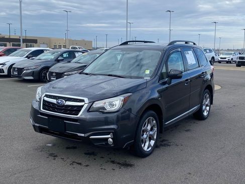 Used 2018 Subaru Forester 2.5i Touring AWD/4WD image 3