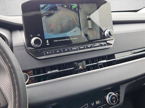 Used 2024 Mitsubishi Outlander SE image 11