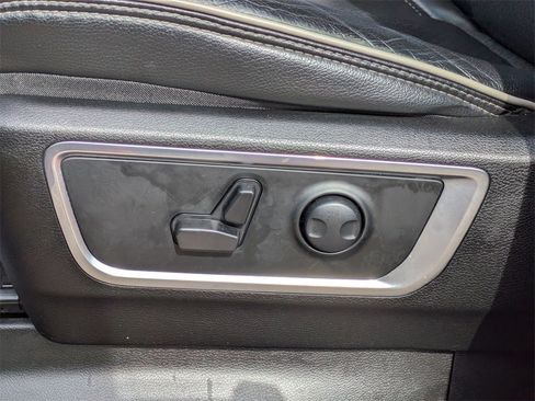 Used 2024 RAM 1500 Laramie image 20