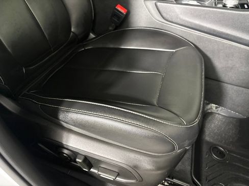 Used 2024 Jeep Grand Cherokee Limited RWD image 31