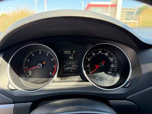 Used 2015 Volkswagen Jetta SE FWD image 9