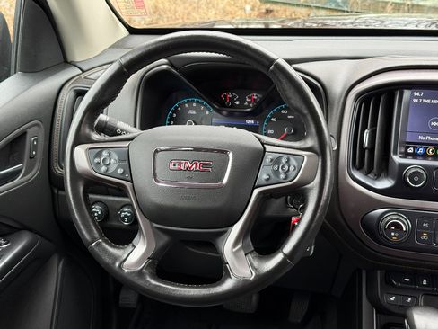 Used 2022 GMC Canyon AT4 image 33