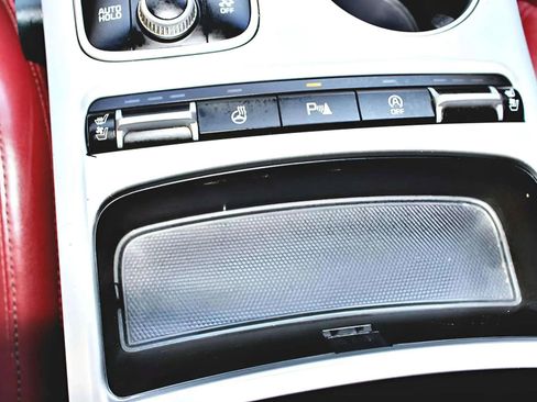 Used 2018 Kia Stinger GT2 image 25