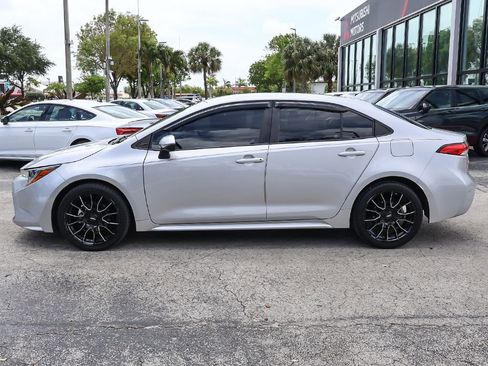 Used 2021 Toyota Corolla LE FWD image 14