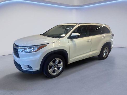Used 2016 Toyota Highlander Limited Platinum AWD/4WD image 3