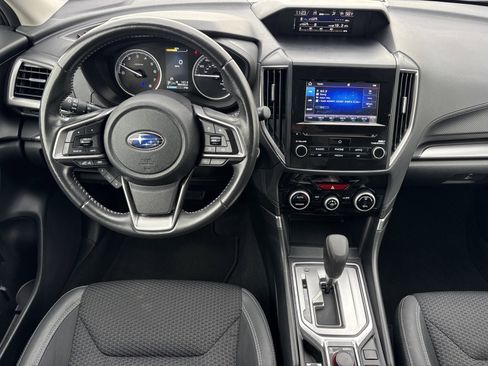 Used 2023 Subaru Forester Premium image 3