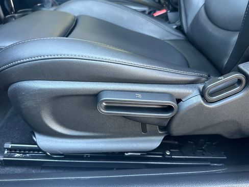 Used 2019 MINI Cooper S FWD image 14