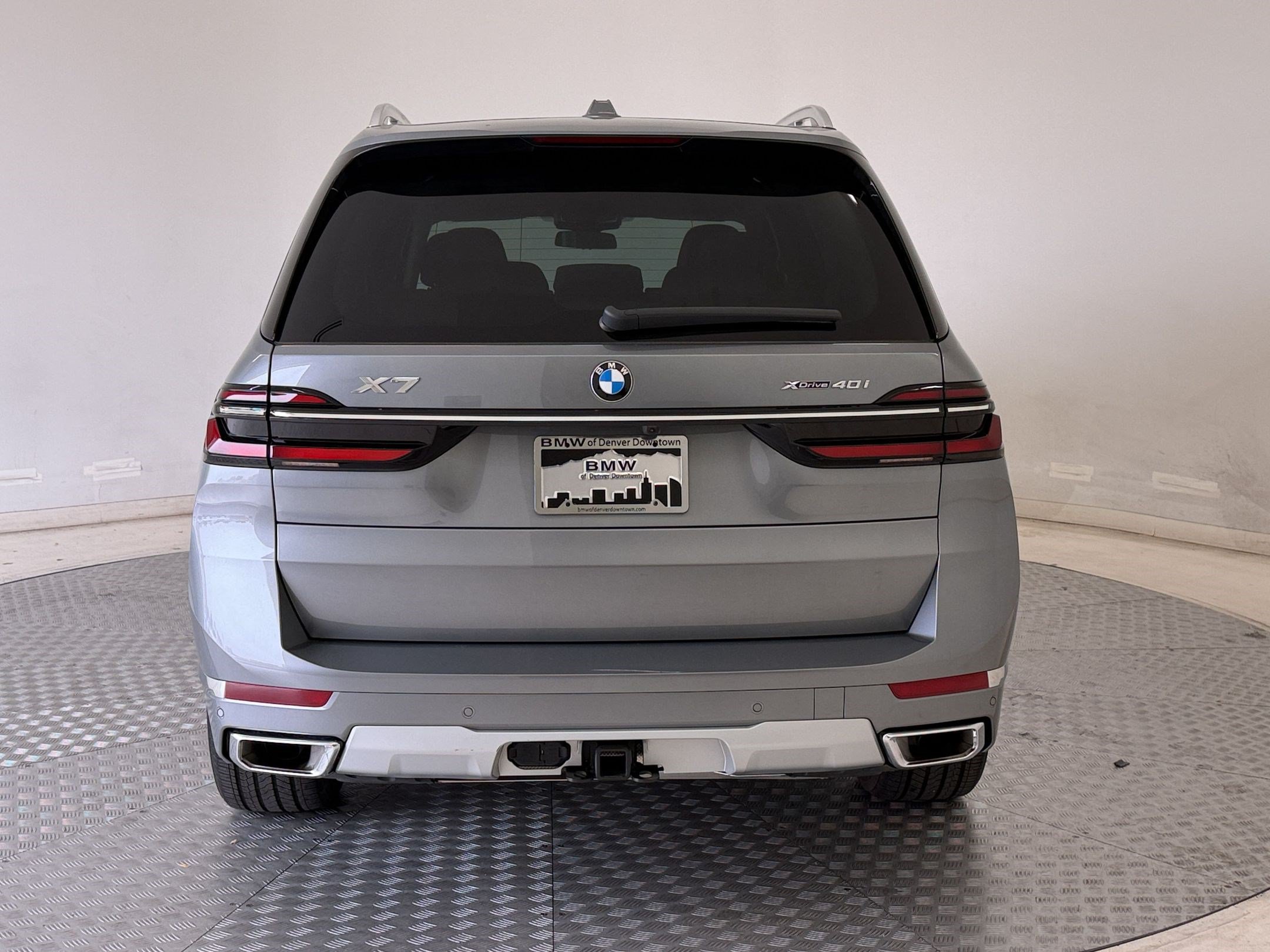 Used 2024 BMW X7 xDrive40i w/ Premium Package AWD/4WD image 10