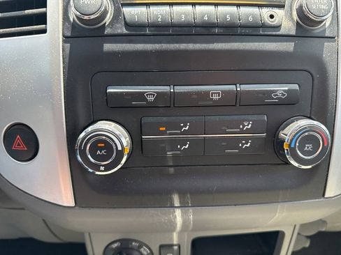 Used 2013 Nissan Frontier SV AWD/4WD image 16