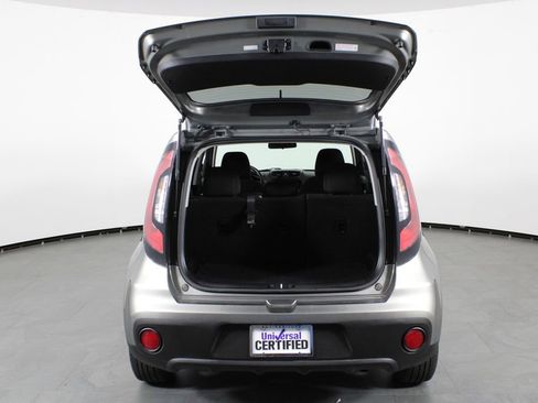 Used 2018 Kia Soul image 16