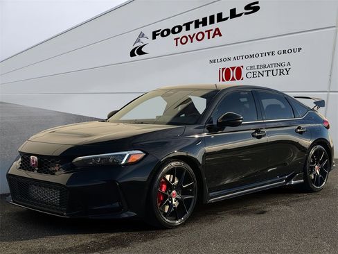 Used 2025 Honda Civic Type R image 3