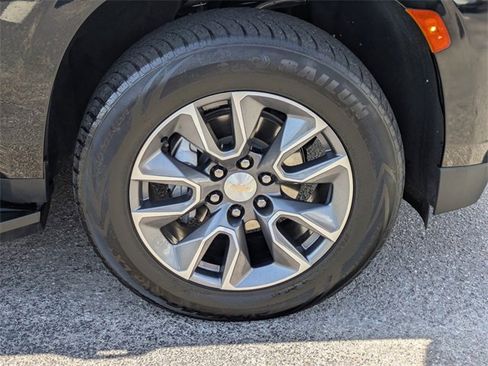 Used 2023 Chevrolet Tahoe LT w/ Luxury Package image 9