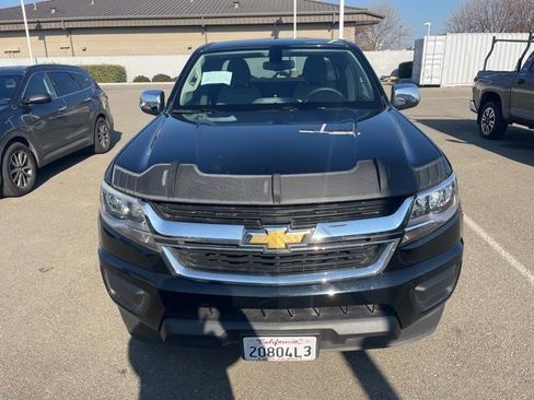 Used 2020 Chevrolet Colorado W/T image 2