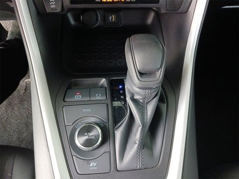 Used 2024 Toyota RAV4 XLE image 34
