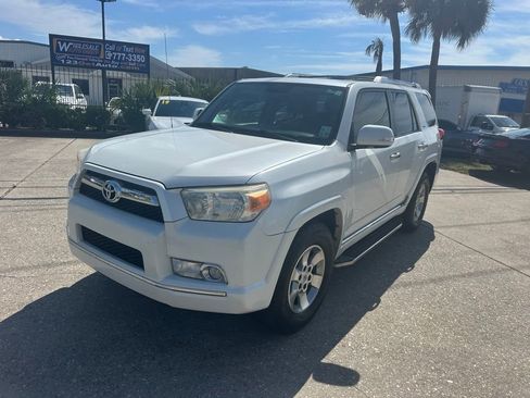 Used 2012 Toyota 4Runner SR5 w/ Convenience Pkg image 2