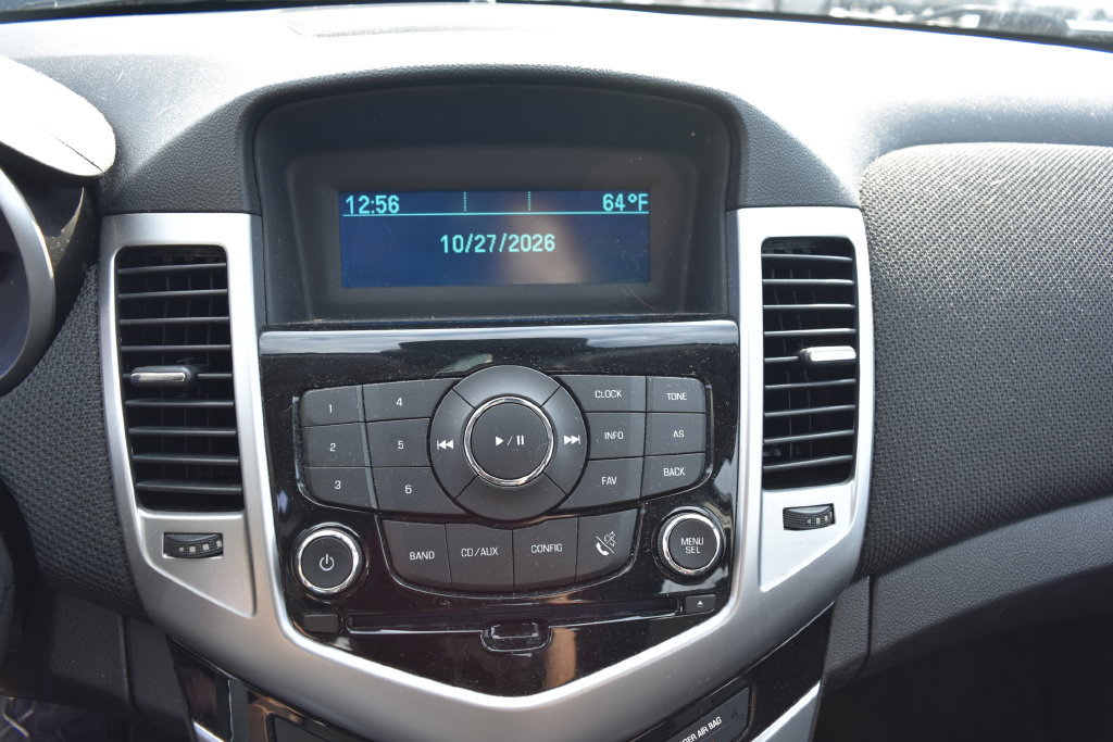 Used 2016 Chevrolet Cruze LT FWD image 14