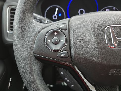 Used 2017 Honda HR-V EX image 16