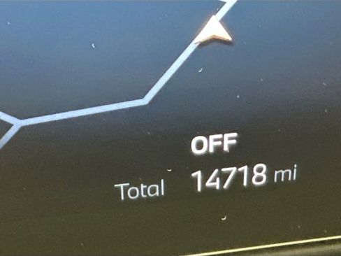 Used 2025 BMW 330i xDrive Sedan w/ Convenience Package image 17