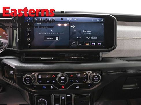 Used 2025 Jeep Wrangler Unlimited Sahara AWD/4WD image 12