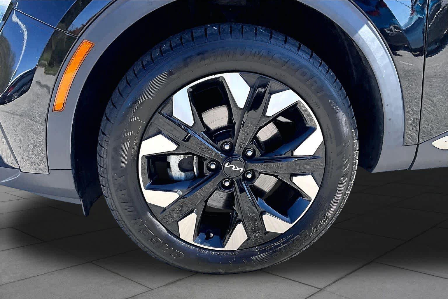 Used 2023 Kia Sportage X-Line w/ X-Line Premium Package AWD/4WD image 11