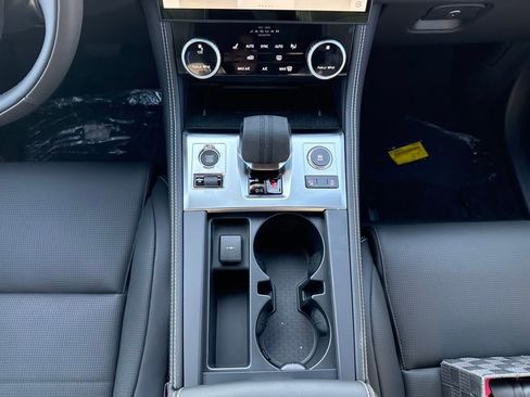 New 2026 Jaguar F-PACE R-Dynamic S image 24