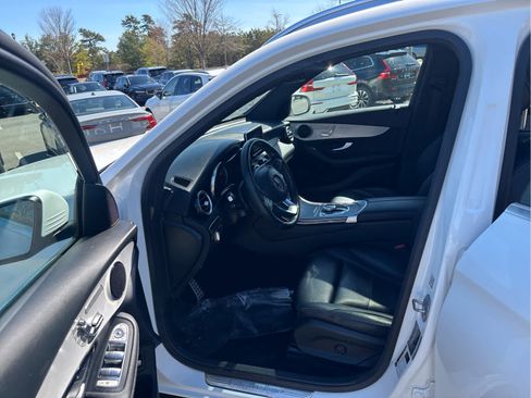Used 2019 Mercedes-Benz GLC 300 4MATIC image 13