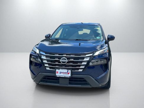 Used 2025 Nissan Rogue SV FWD image 2