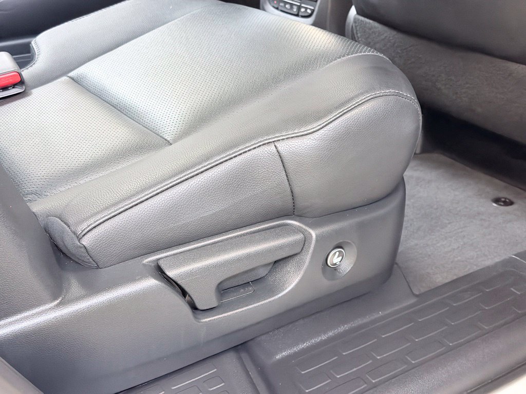 Used 2020 Honda Pilot Elite image 40