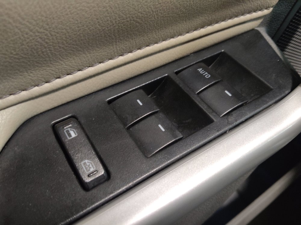 Used 2014 Ford Edge Limited w/ Equipment Group 302A AWD/4WD image 27
