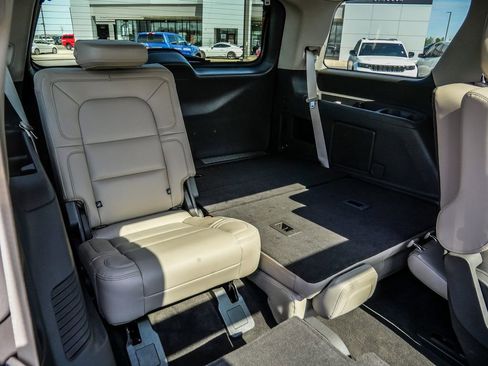 Used 2024 Lincoln Navigator Reserve image 25