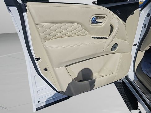 Used 2024 INFINITI QX80 Sensory w/ Cargo Package image 18