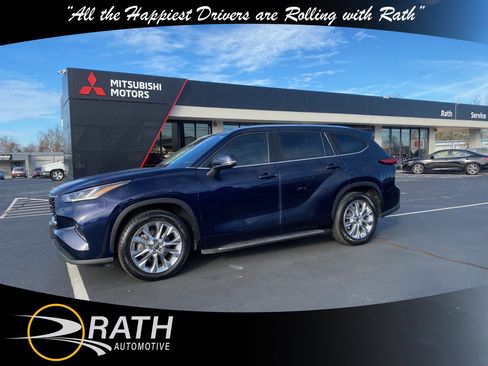 Used 2022 Toyota Highlander Limited image 6