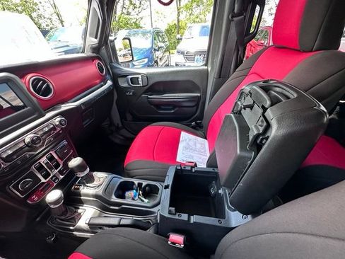 Used 2021 Jeep Wrangler Unlimited Rubicon AWD/4WD image 26