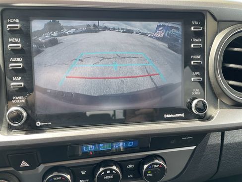 Certified 2022 Toyota Tacoma SR5 AWD/4WD image 20